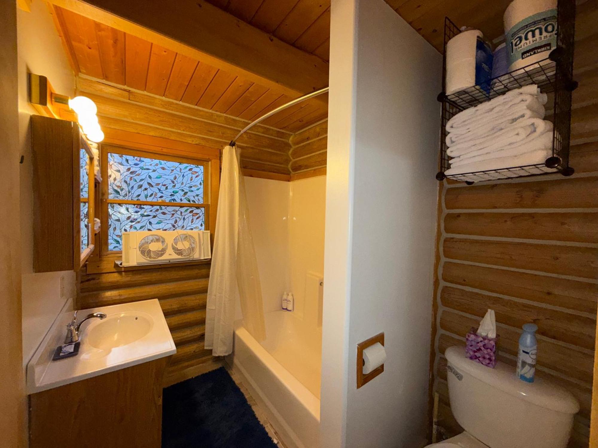 Talkeetna Log Cabin With Hot Tub Unit 2 Экстерьер фото